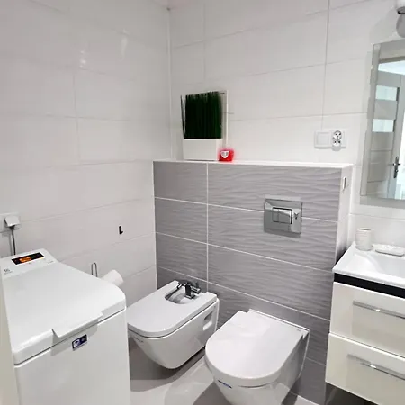 Luna Deluxe Magellana Apartamento *